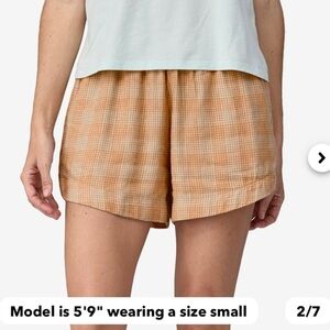 NWT Patagonia Women's Garden Island Shorts. Size Large.